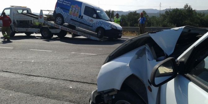 Ayvalık’ta Trafik Kazası 1 Yaralı