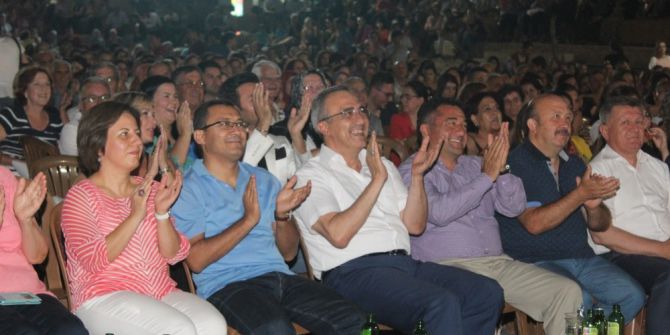 Alaşehir Belediyesi Tsm Korosu Büyüledi