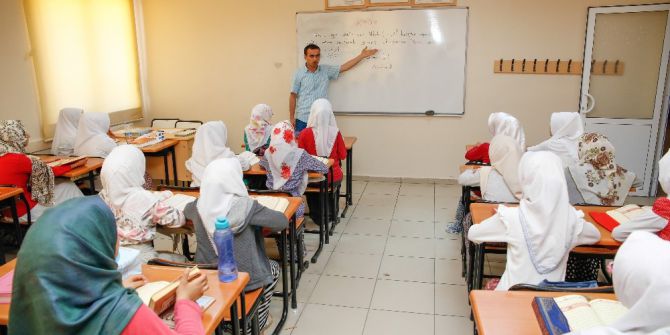 Gençler, Yaz Dönemini Kur’an-ı Kerim Öğrenerek Geçiriyor