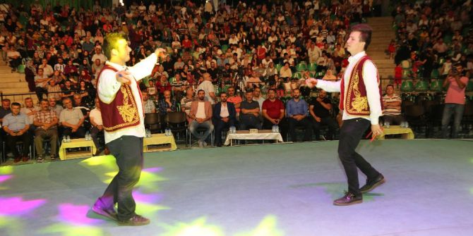 Darıca’da Sahne Yarenlerin