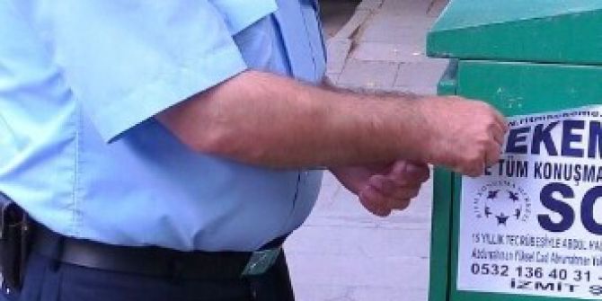 Yasak Yerlere Asılan Afişler Tek Tek Toplandı