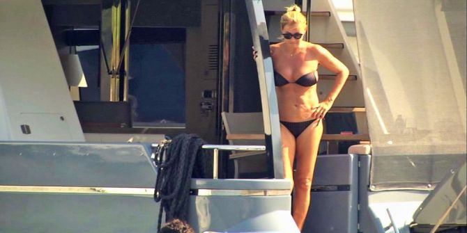 Pınar Altuğ, Bodrum’da Tatiline Devam Ediyor