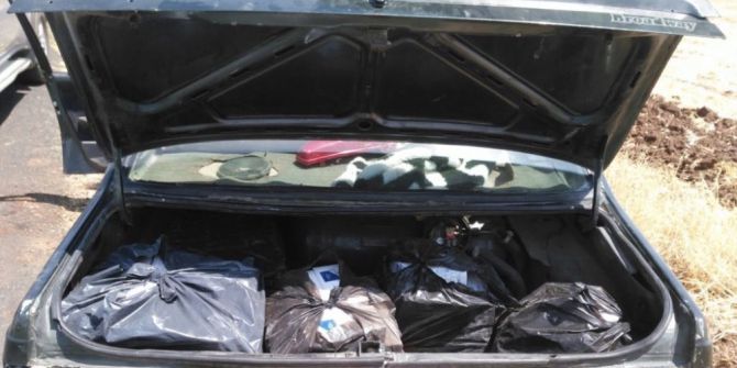 Otomobilden 2 Bin 350 Paket Kaçak Sigara Ele Geçirildi