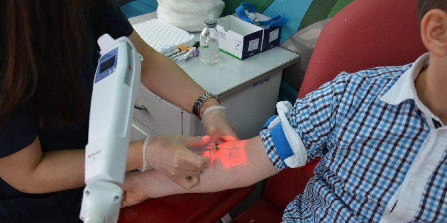 Hastaneye Damar Görüntüleme Cihazı