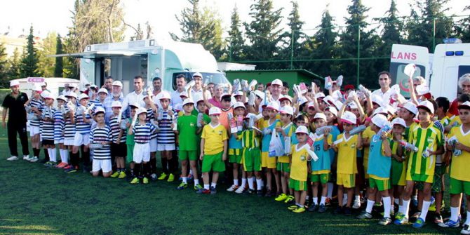 Genç Yetenekler ‘Yaşama Yol Ver’me Konusunda Bilgilendirildi