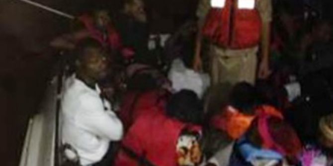 İzmir’de Yurt Dışına Kaçmaya Çalışan 43 Göçmen Yakalandı