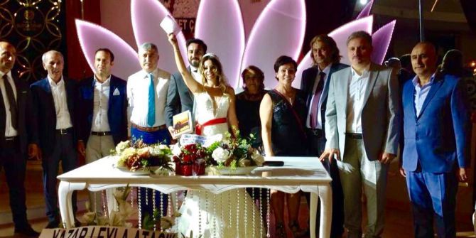 Tv Sunucusu Ali Karadeniz Dünya Evine Girdi