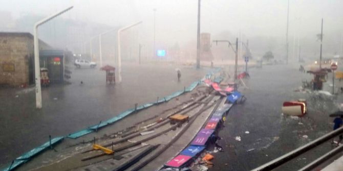 Fırtına Taksim’i Savaş Alanına Çevirdi