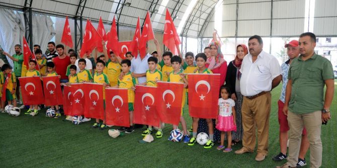 Erdemli Spor’dan Şehit Ömer Halisdemir Anısına Yaz Futbol Okulu