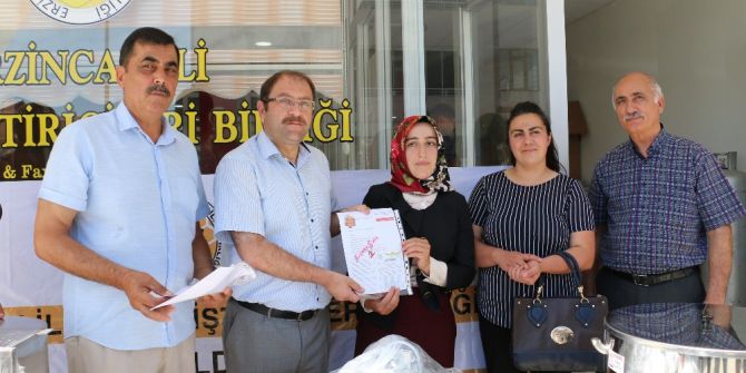 Genç Çiftçilere Arı Ve Arıcılık Malzemesi Dağıtıldı