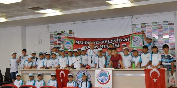 Melikgazi Belediyesi Yaz Okulu Öğrencileri İçin Spor Gezisi Düzenlendi