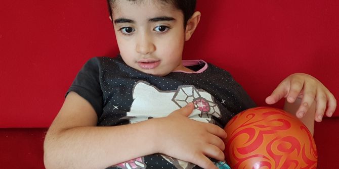 Türkmen Aile Küçük Nur İçin Yardım Bekliyor