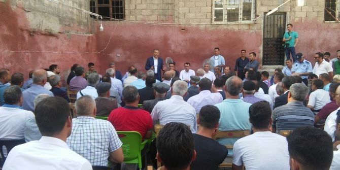 Vali Yerlikaya Yavuzeli İlçesinin Muhtarlarıyla Buluştu