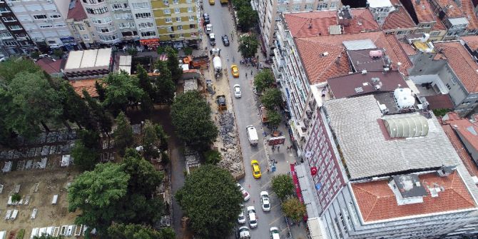 Şişli’de Duvarı Çöken Ermeni Mezarlığı’nın Enkazı Havadan Görüntülendi