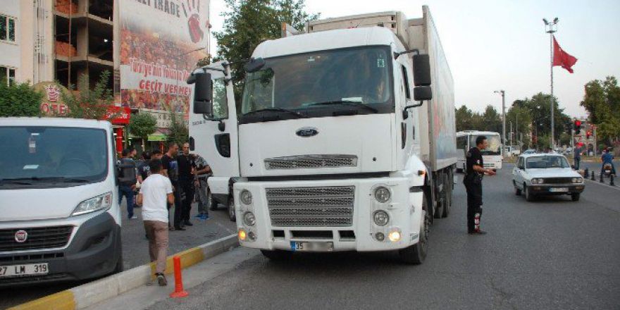 Adıyaman’da Şüpheli Tır Alarmı