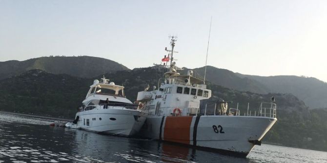 Abd Bayraklı Lüks Yatta Yangın Paniği