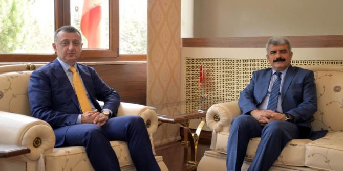 Kocaeli Üniversitesi Rektörü Hülagü’den Vali Büyükakın’a Ziyaret