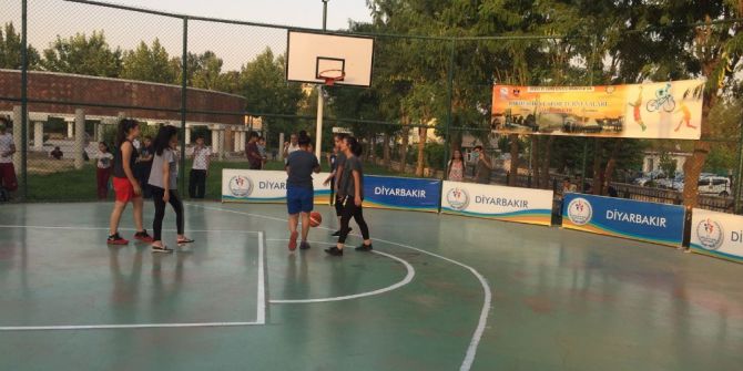 Diyarbakır’da ‘Kardeşlik Ve Spor Turnuvaları’ Devam Ediyor