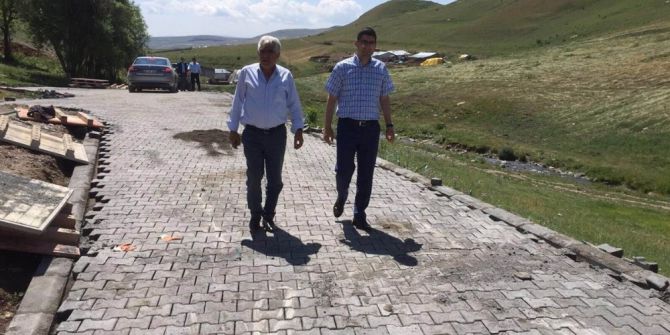 Kayadibi Köyü Yolu Kilit Parke Taş Yapılıyor