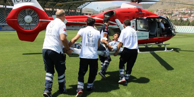 Hava Ambulansı Parmağı Kopan Çiftçi İçin Havalandı