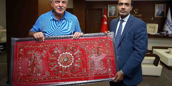 Başkan Karaosmanoğlu: ‘’Bangladeş Bizim Kardeş Ülkemiz’’