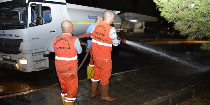 Otogar Tazyikli Su İle Yıkadı