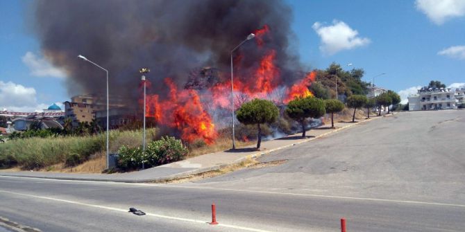 Antalya’da Yangın Paniği