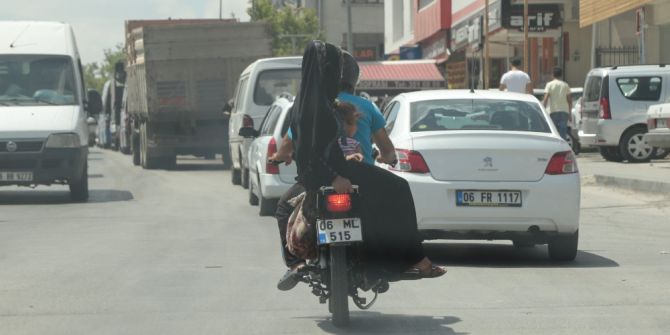 3 Kişilik Ailenin Tehlikeli Motosiklet Yolculuğu