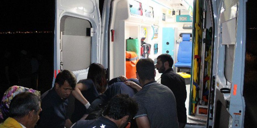 Buğday Yüklü Traktörün Yol Açtığı Kazada 3’ü Ağır 10 Yaralı