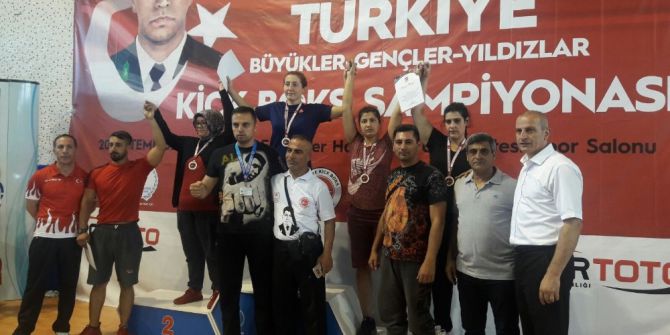 Adıyamanlı Kick Boks Sporcuları Türkiye Üçüncüsü Oldu