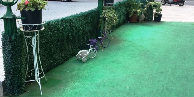 Yeşil Alanı Bozulunca Pankart İle Tepki Gösterdi