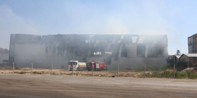 Gaziantep’teki Fabrika Yangını 3 Saat Sonra Kontrol Altına Alındı