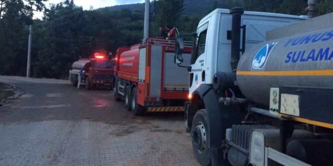 Yunusemre Ekipleri De Yangın İçin Seferber Oldu