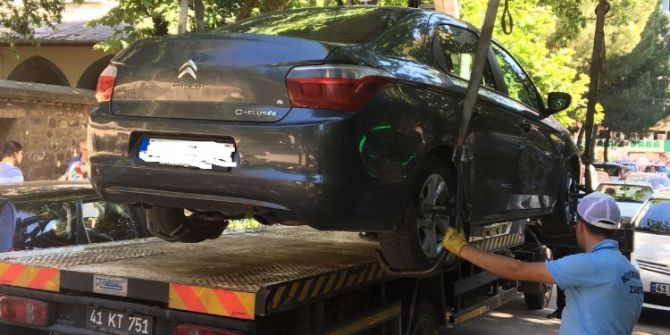 Bisiklet Yoluna Park Eden Araçlar Çekiliyor