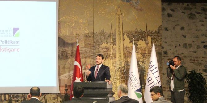 Bakan Albayrak, Akademisyenlerle Bir Araya Geldi