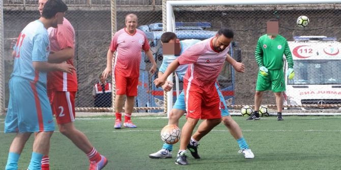 Milli Takımın Efsaneleri Hükümlü Ve Tutuklularla Maç Yaptı