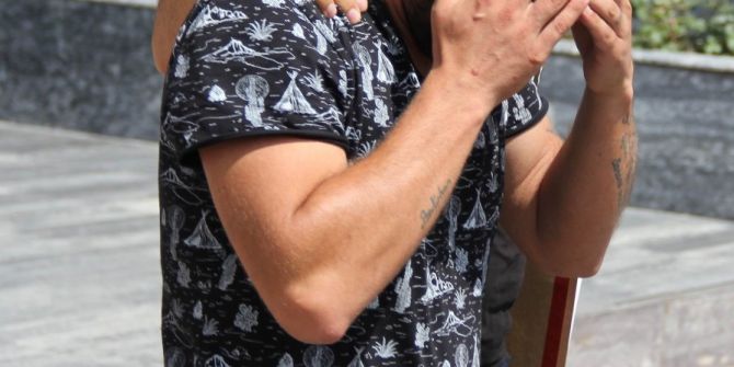 Evinde Bonzai Ele Geçen Genç Tutuklandı