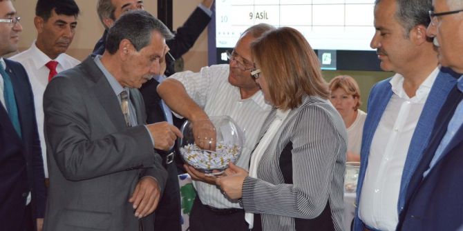 Besni’de 472 Konutun Kurası Çekildi