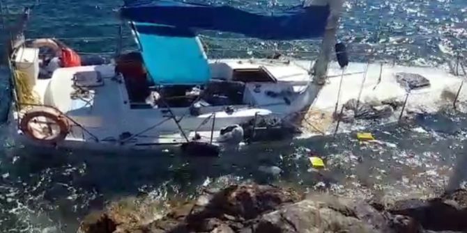 Yelkenli Battı, 39 Kaçak Yüzerek Kıyıya Çıktı