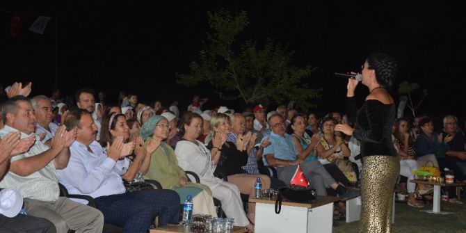 Yukarı Kayacık Kiraz Festivali Renkli Görüntülere Sahne Oldu