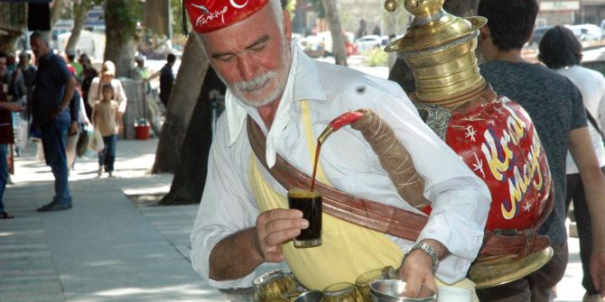 50 Yıldır Meyan Şerbeti Satıyor