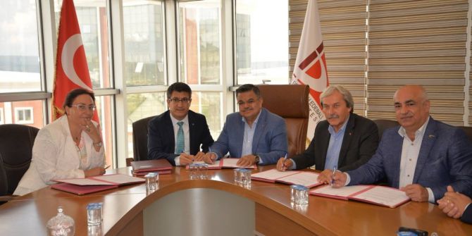Üniversite, Şehir Ve Öğrenciye Katkı Sağlayacak Protokol İmzalandı