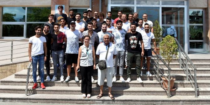 Salihli Belediyespor’lu Futbolcular Sağlık Kontrolünden Geçti