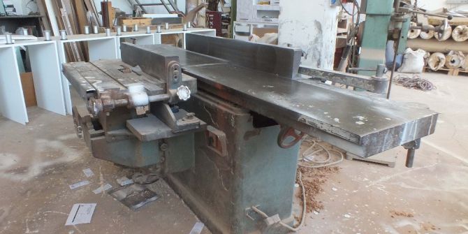 Babalarından Devraldıkları Kereste Makinesiyle Fabrika Sahibi Oldular