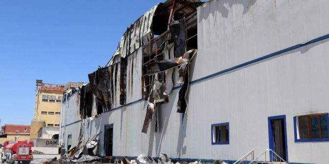 Gaziantep’te Yanan Fabrikaya Girenler Şok Eden Tahribatla Karşılaştı