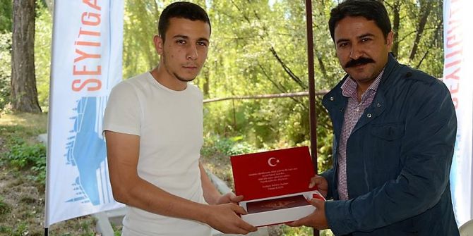 Başkan Kalın’dan Asker Adaylarına Anlamlı Hediye