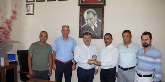 Aydın’da Haziran Ayının Şoförü Ödülünü Bekir Çeker’den Aldı