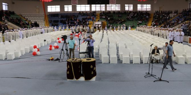 Bakan Bak: "Ülkemizin Manevi Değerlerle Kuşatılmış Gençlere İhtiyacı Var"
