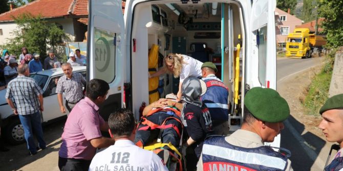 Hisarcık’ta Trafik Kazası: 2 Yaralı