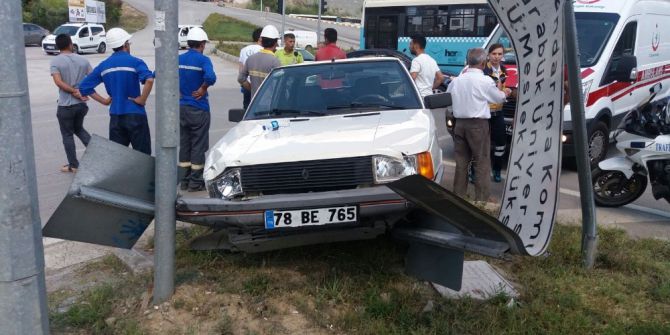 Karabük’te Trafik Kazası: 2 Yaralı
